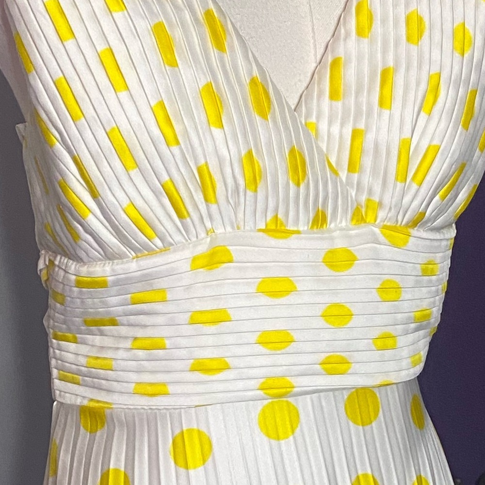 Betsey Johnson Yellow Polka Dot
Halter Pleated Midi Dress Size 2
Y2K Style - Picture 8 of 13